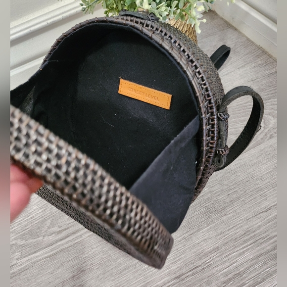 Round Street Level Anthropologie wicker bag - Picture 5 of 9